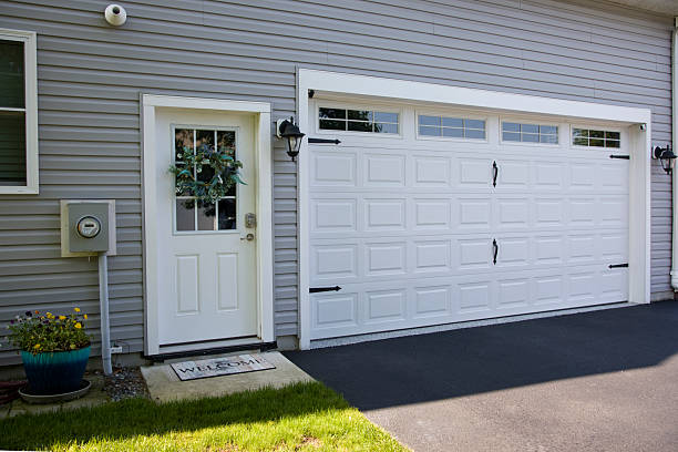 24/7 Emergency Garage Door Panel Replacement experts in Franklin County County, TN